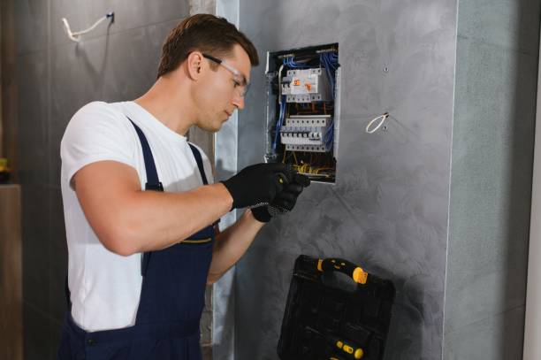 Best Affordable Emergency Electrician  in Rhinelander, WI