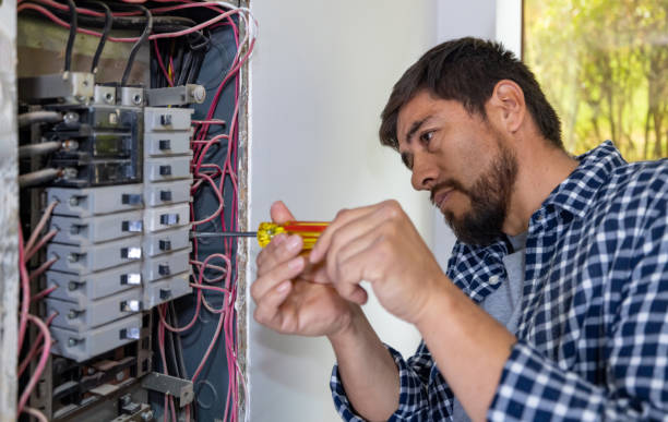Best Electrical Troubleshooting Services  in Rhinelander, WI